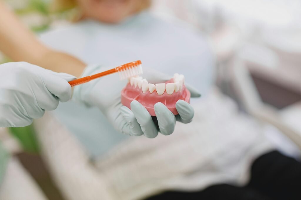 Encías inflamadas y sangrado durante el cepillado